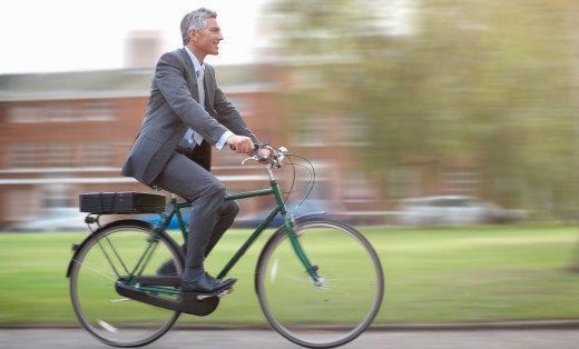 Best Men Hybrid Urban Commuter Bikes for riding to work